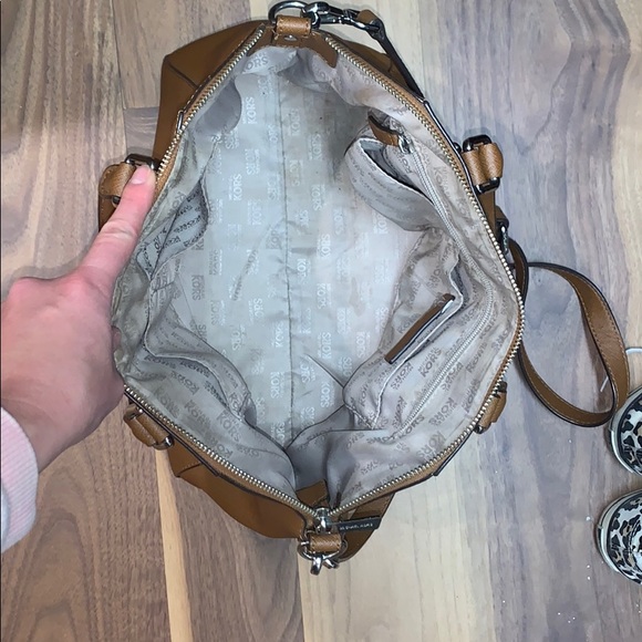 Large brown Michael Kors purse - Picture 2 of 4
